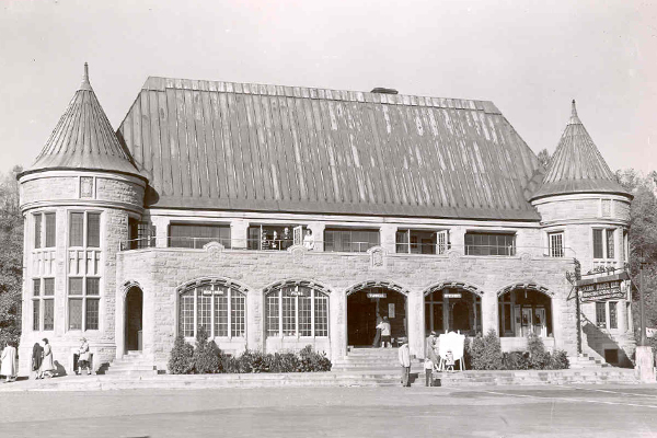 old photo of Table Rock Centre